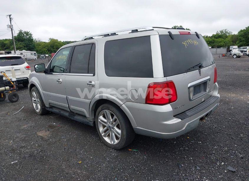 Photo 3 of 2003 Lincoln Navigator (VIN 5LMFU28R23LJ24893)