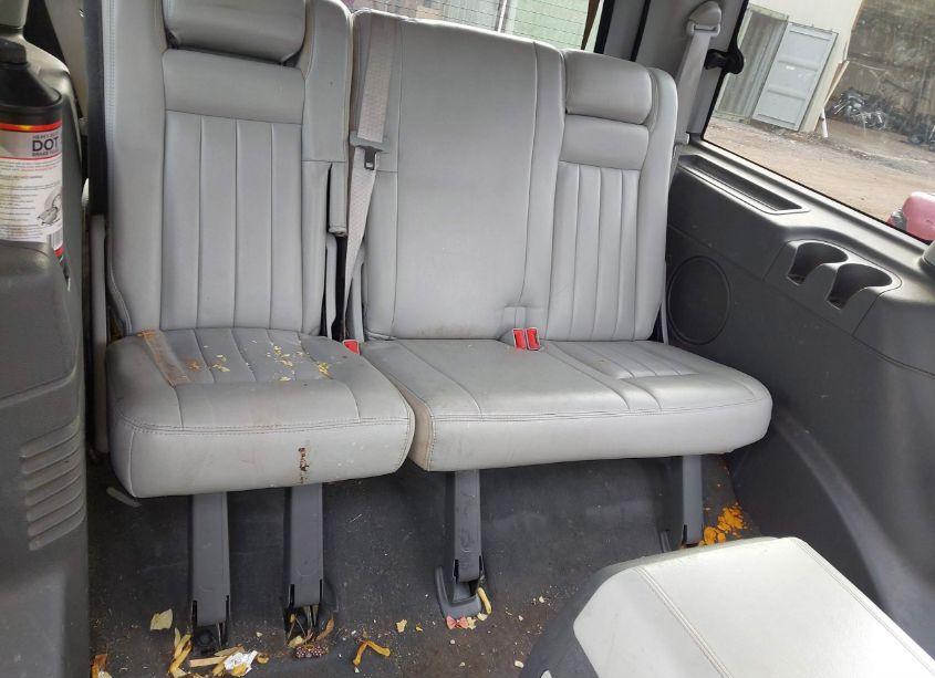 Photo 13 of 2004 Lincoln Navigator (VIN 5LMFU28R24LJ10638)