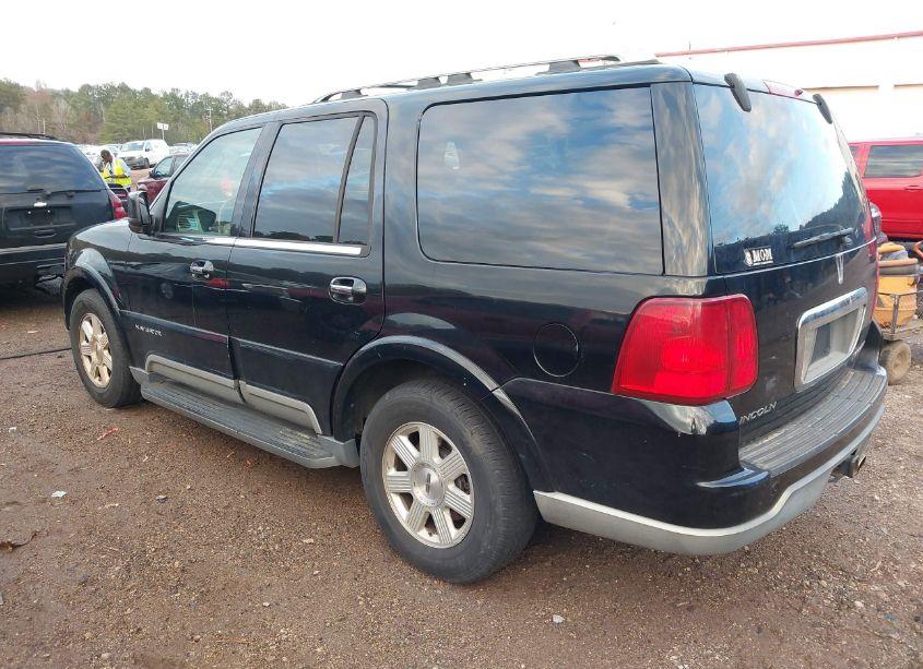 Photo 3 of 2004 Lincoln Navigator (VIN 5LMFU28R24LJ10638)