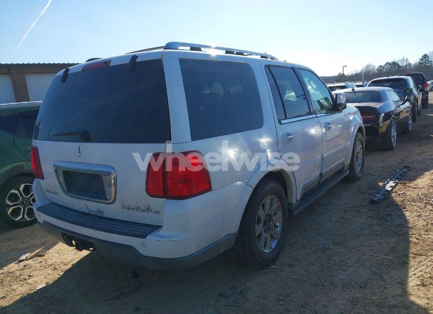 Photo 4 of 2003 Lincoln Navigator (VIN 5LMFU28R33LJ03048)