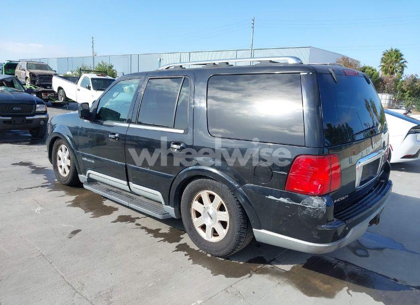 Photo 3 of 2003 Lincoln Navigator (VIN 5LMFU28R33LJ06855)