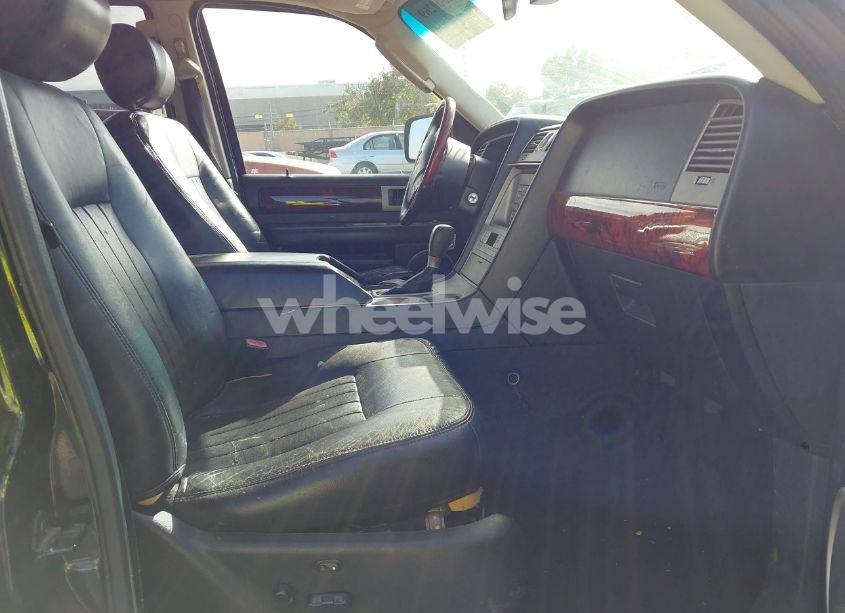 Photo 5 of 2003 Lincoln Navigator (VIN 5LMFU28R33LJ06855)