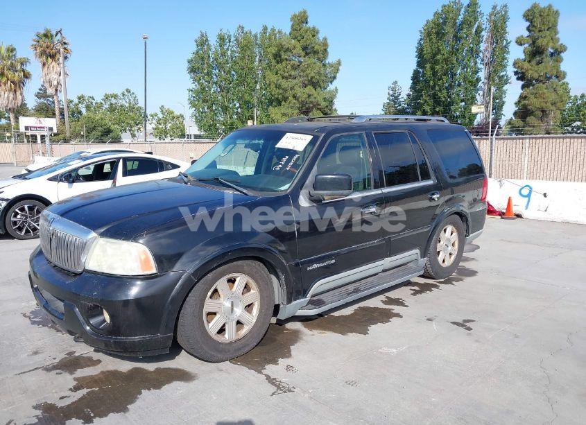 Photo 6 of 2003 Lincoln Navigator (VIN 5LMFU28R33LJ06855)