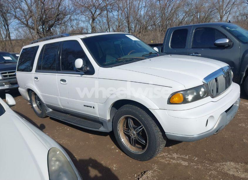 2001 Lincoln Navigator N/A (VIN 5LMFU28R51LJ32175) main photo