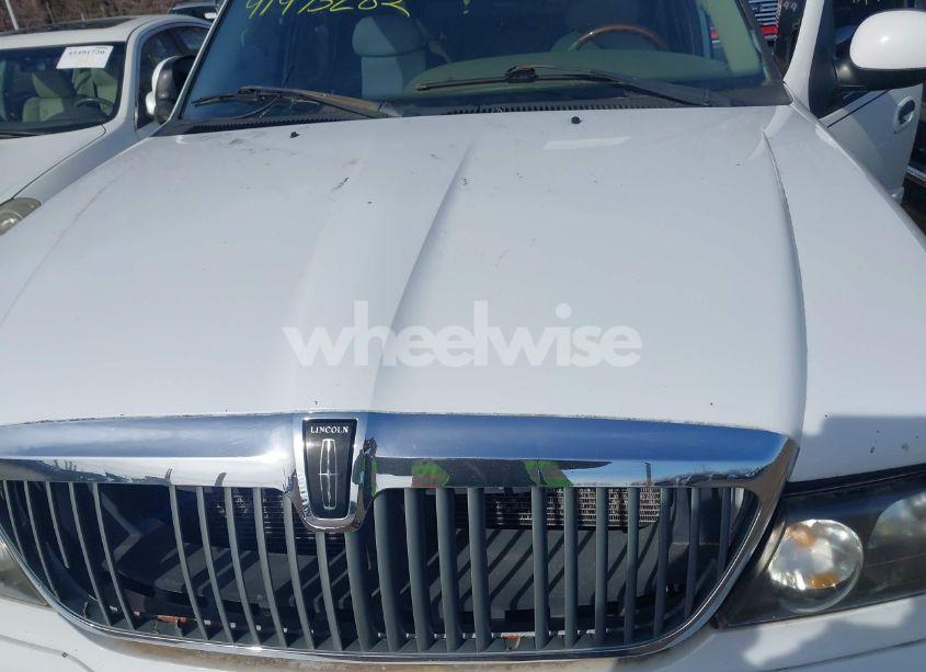 Photo 10 of 2001 Lincoln Navigator N/A (VIN 5LMFU28R51LJ32175)