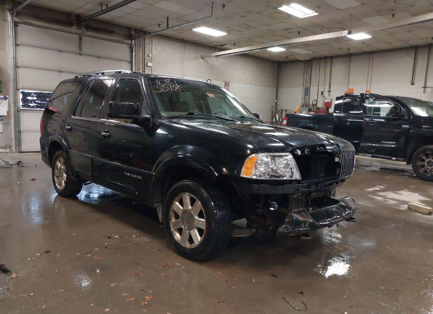 2004 Lincoln Navigator ULTIMATE (VIN 5LMFU28R54LJ31063) main photo