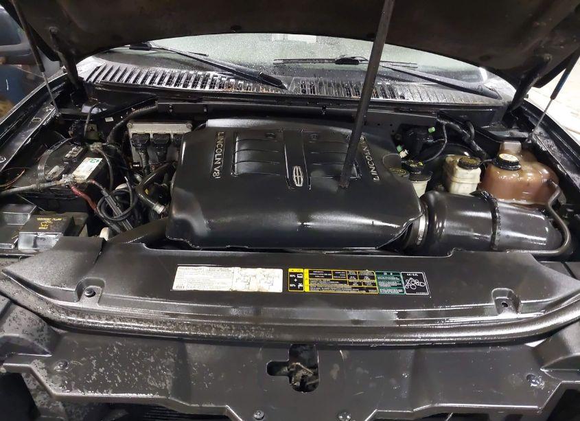 Photo 10 of 2004 Lincoln Navigator ULTIMATE (VIN 5LMFU28R54LJ31063)