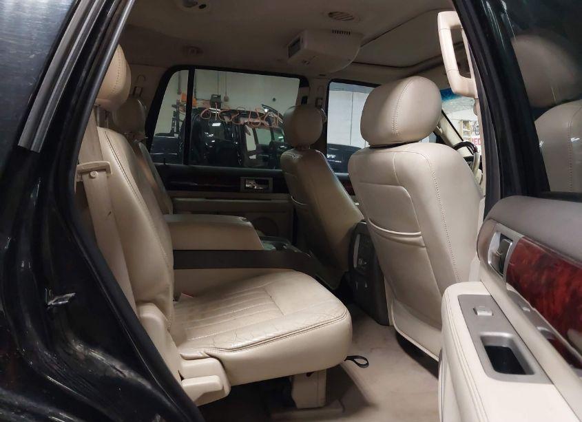 Photo 8 of 2004 Lincoln Navigator ULTIMATE (VIN 5LMFU28R54LJ31063)