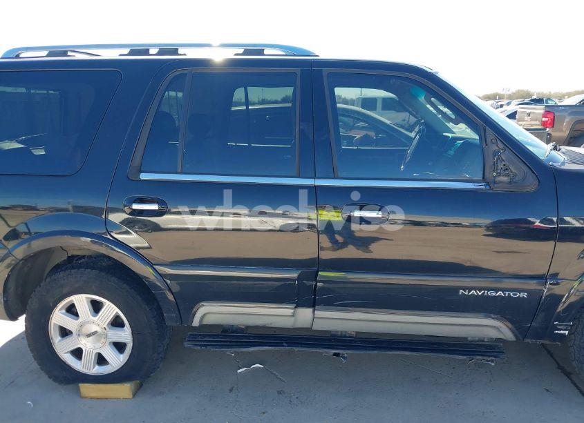 Photo 13 of 2003 Lincoln Navigator (VIN 5LMFU28R73LJ05241)