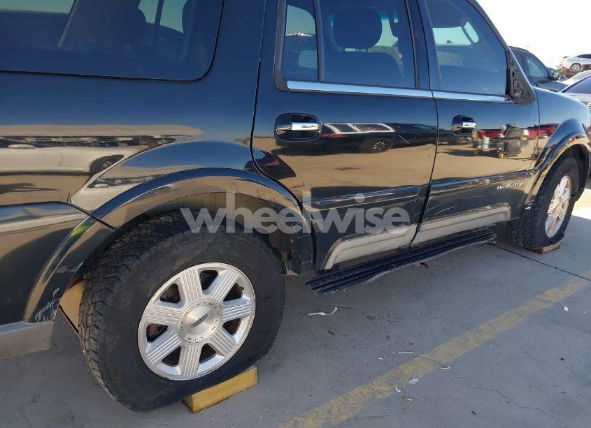 Photo 6 of 2003 Lincoln Navigator (VIN 5LMFU28R73LJ05241)