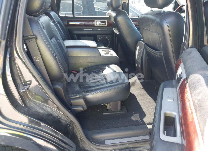 Photo 8 of 2003 Lincoln Navigator (VIN 5LMFU28R73LJ05241)