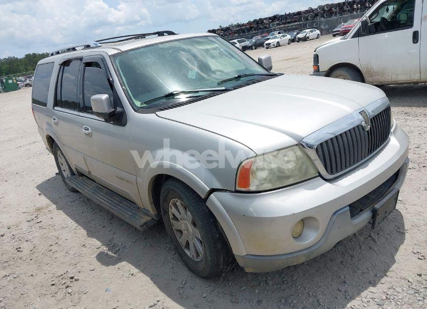 2003 Lincoln Navigator (VIN 5LMFU28R93LJ33302) main photo