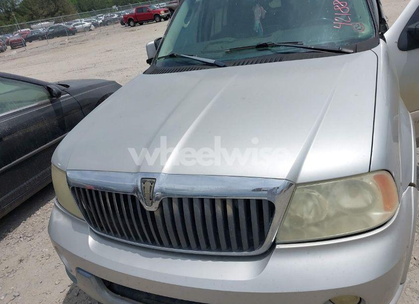 Photo 10 of 2003 Lincoln Navigator (VIN 5LMFU28R93LJ33302)
