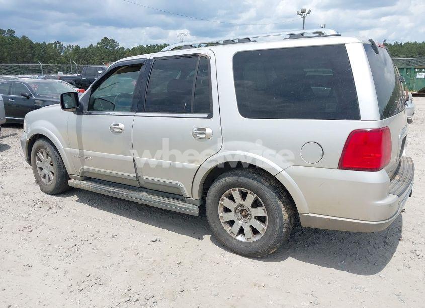 Photo 3 of 2003 Lincoln Navigator (VIN 5LMFU28R93LJ33302)