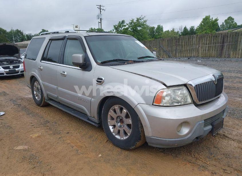 2003 Lincoln Navigator (VIN 5LMFU28R93LJ39584) main photo
