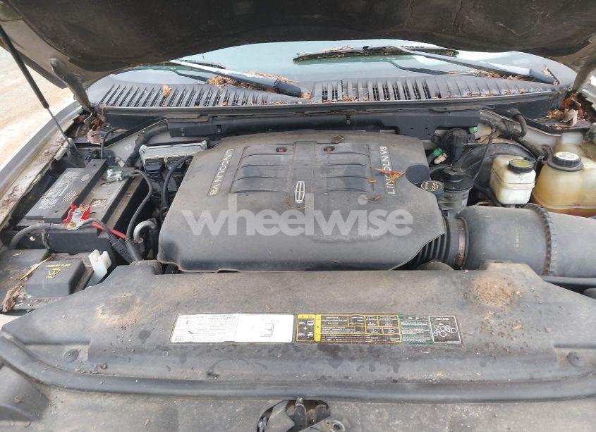 Photo 10 of 2003 Lincoln Navigator (VIN 5LMFU28R93LJ39584)