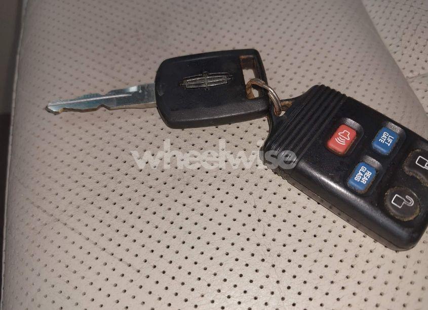 Photo 11 of 2003 Lincoln Navigator (VIN 5LMFU28R93LJ39584)