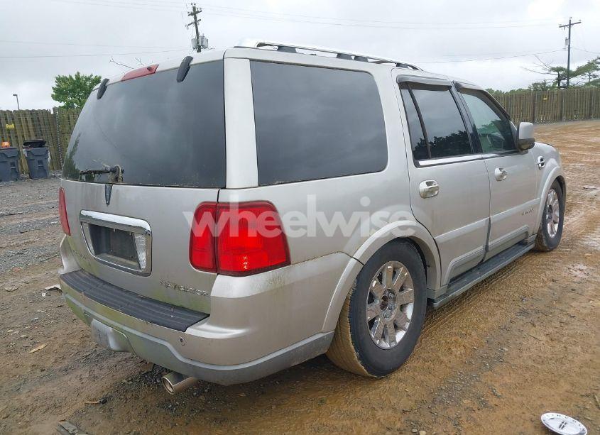 Photo 4 of 2003 Lincoln Navigator (VIN 5LMFU28R93LJ39584)