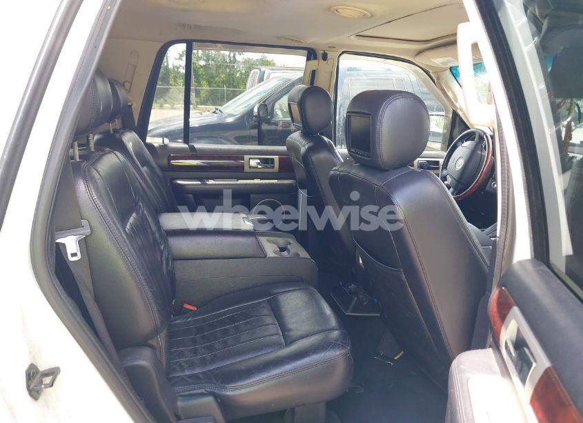 Photo 8 of 2003 Lincoln Navigator (VIN 5LMFU28R93LJ42484)