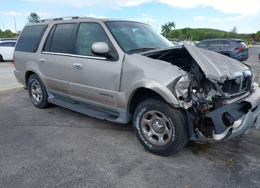 2001 Lincoln Navigator N/A (VIN 5LMFU28RX1LJ13797) main photo