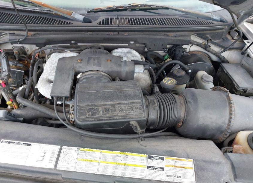 Photo 10 of 2001 Lincoln Navigator N/A (VIN 5LMFU28RX1LJ13797)