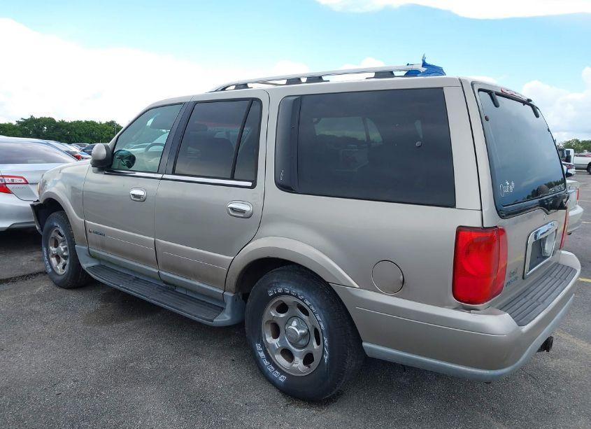 Photo 15 of 2001 Lincoln Navigator N/A (VIN 5LMFU28RX1LJ13797)