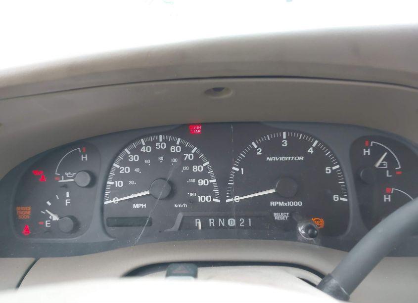 Photo 7 of 2001 Lincoln Navigator N/A (VIN 5LMFU28RX1LJ13797)