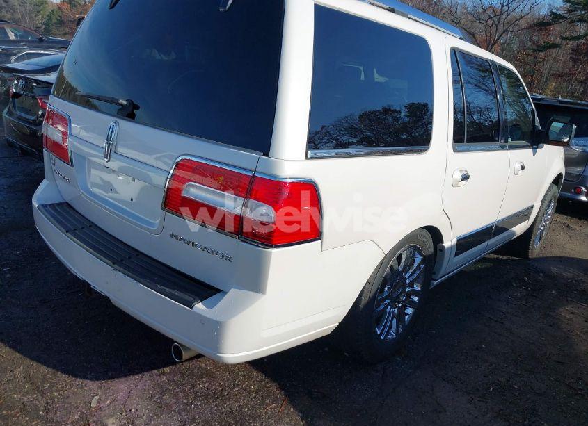 Photo 4 of 2010 Lincoln Navigator (VIN 5LMJJ2H58AEJ10174)