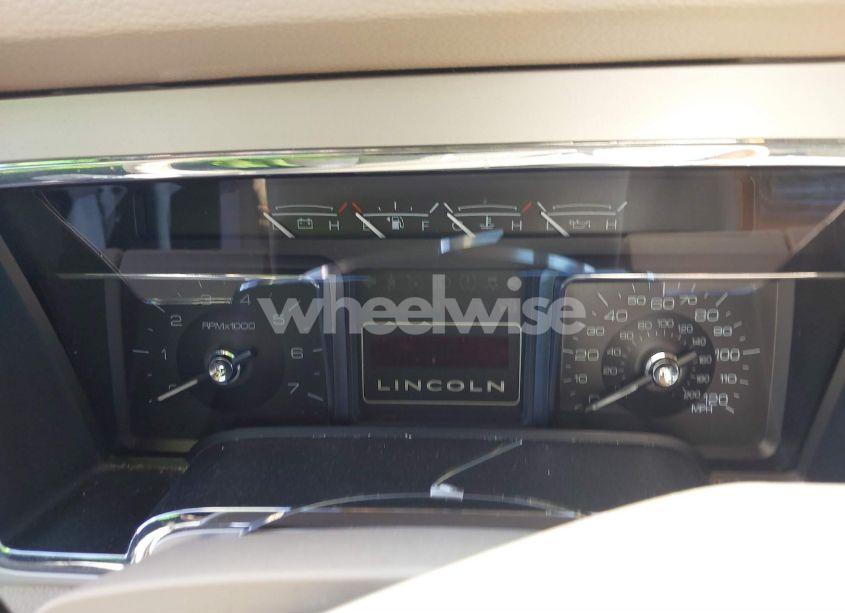 Photo 7 of 2010 Lincoln Navigator (VIN 5LMJJ2H58AEJ10174)