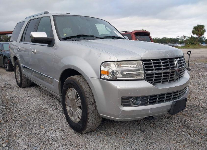 2010 Lincoln Navigator (VIN 5LMJJ2J51AEJ05134) main photo