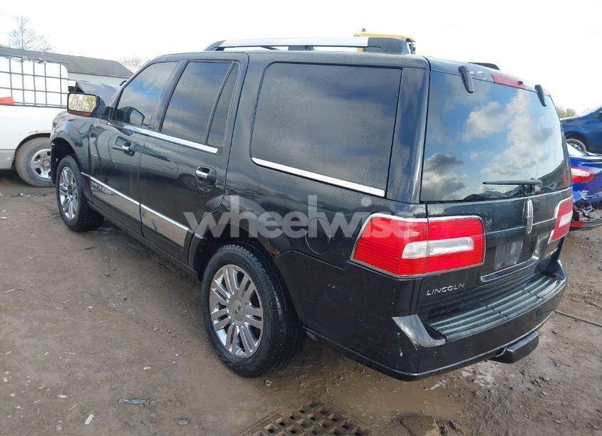 Photo 3 of 2010 Lincoln Navigator (VIN 5LMJJ2J59AEJ08993)