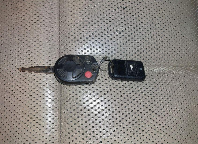 Photo 11 of 2010 Lincoln Navigator (VIN 5LMJJ2J5XAEJ01146)