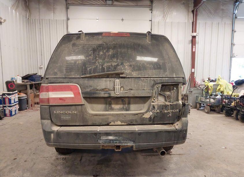 Photo 16 of 2010 Lincoln Navigator (VIN 5LMJJ2J5XAEJ01146)