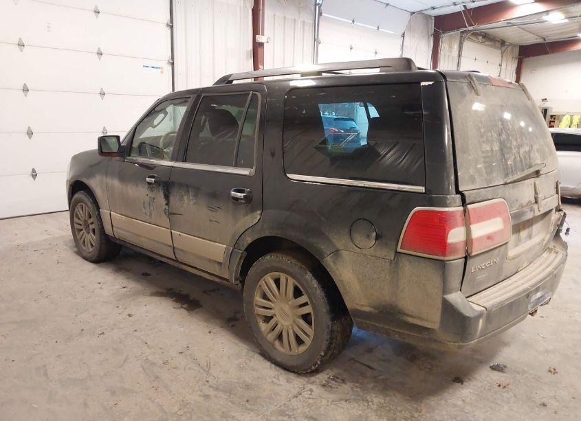 Photo 3 of 2010 Lincoln Navigator (VIN 5LMJJ2J5XAEJ01146)
