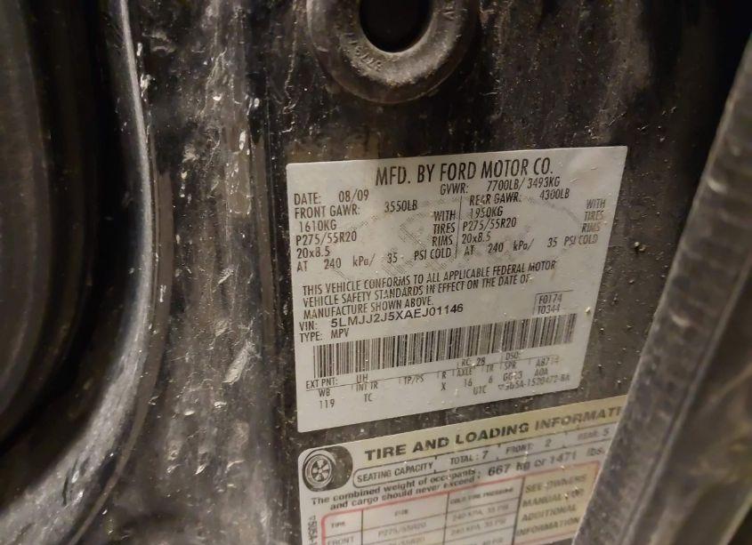 Photo 9 of 2010 Lincoln Navigator (VIN 5LMJJ2J5XAEJ01146)