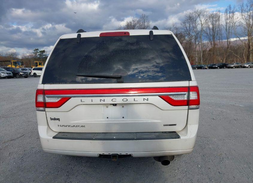 Photo 17 of 2015 Lincoln Navigator (VIN 5LMJJ2JT1FEJ09531)
