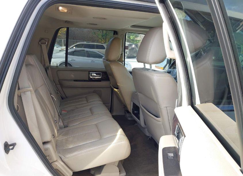 Photo 8 of 2015 Lincoln Navigator (VIN 5LMJJ2JT1FEJ09531)