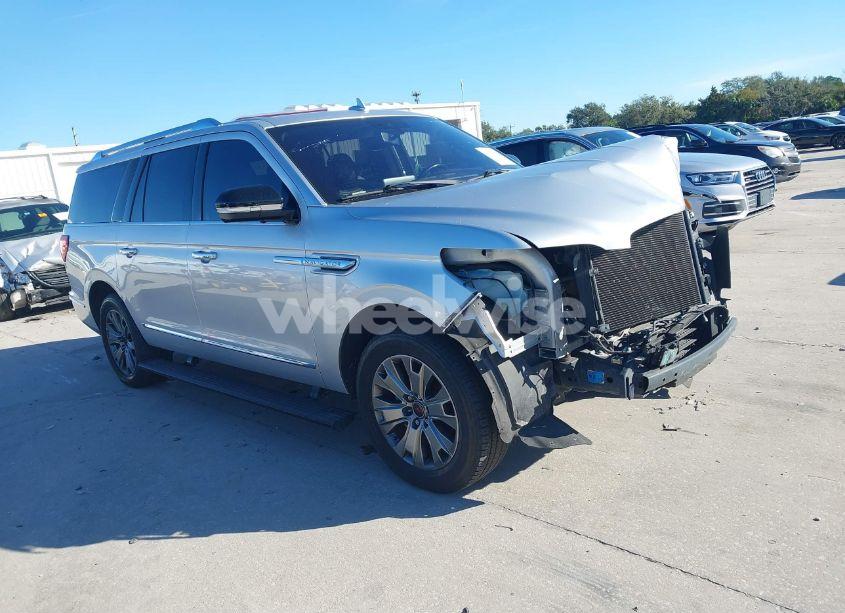 Photo 14 of 2018 Lincoln Navigator L SELECT (VIN 5LMJJ3HTXJEL10610)