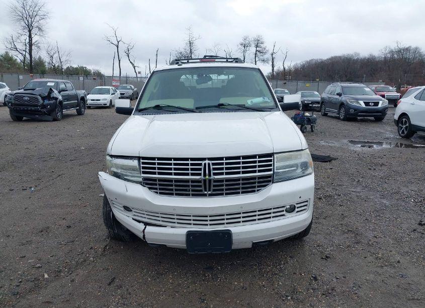 Photo 12 of 2010 Lincoln Navigator L (VIN 5LMJJ3J58AEJ09655)