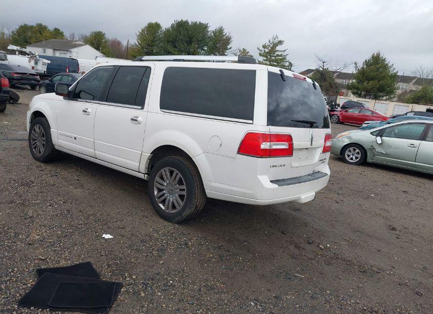Photo 3 of 2010 Lincoln Navigator L (VIN 5LMJJ3J58AEJ09655)