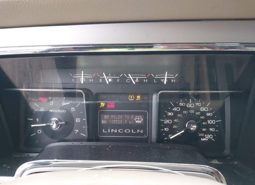 Photo 7 of 2010 Lincoln Navigator L (VIN 5LMJJ3J58AEJ09655)