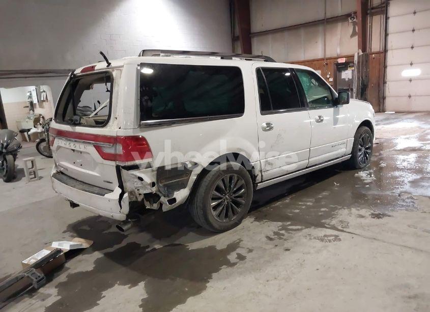 Photo 4 of 2015 Lincoln Navigator L (VIN 5LMJJ3JT0FEJ07890)