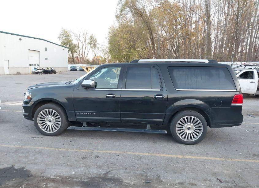 Photo 14 of 2015 Lincoln Navigator L (VIN 5LMJJ3JT2FEJ12315)
