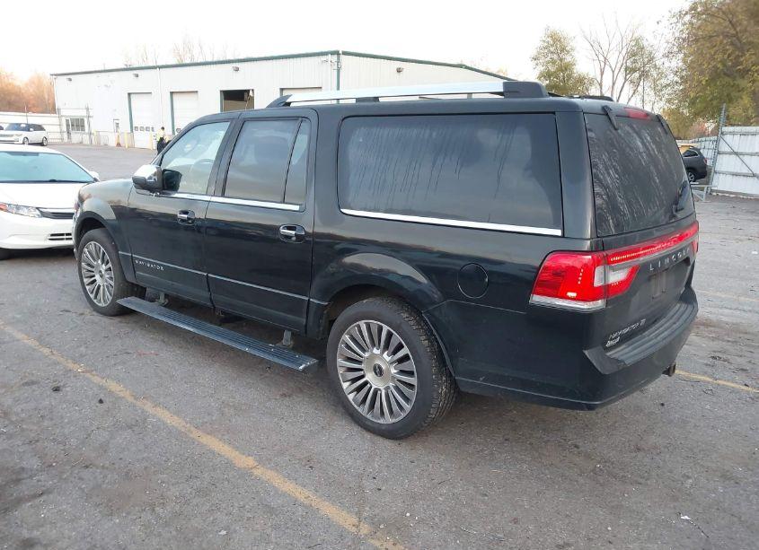 Photo 3 of 2015 Lincoln Navigator L (VIN 5LMJJ3JT2FEJ12315)