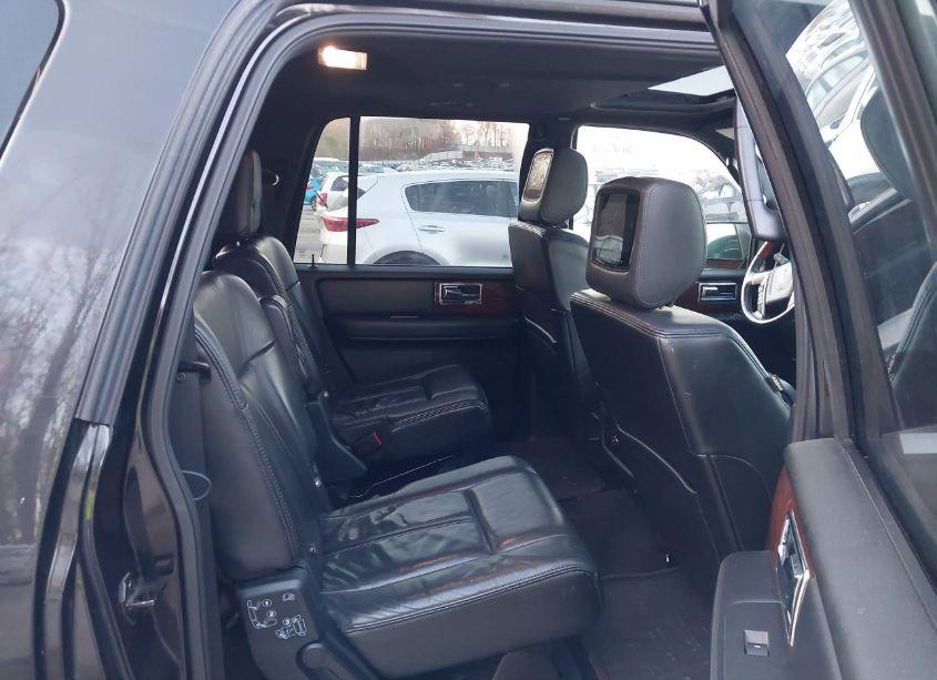 Photo 8 of 2015 Lincoln Navigator L (VIN 5LMJJ3JT2FEJ12315)