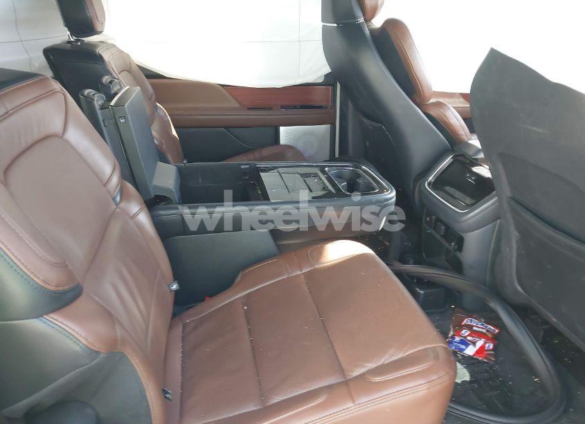 Photo 8 of 2024 Lincoln Navigator RESERVE L (VIN 5LMJJ3LG3REL06193)