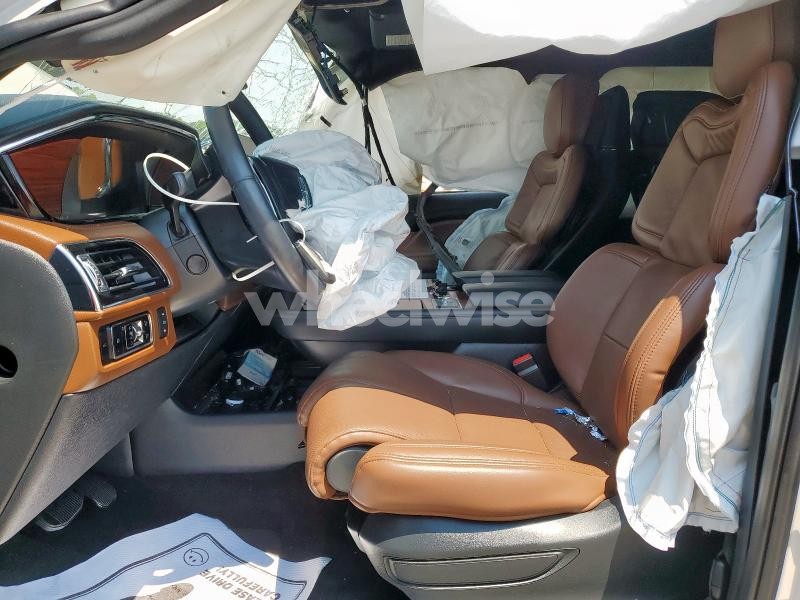 Photo 13 of 2024 LINCOLN NAVIGATOR L RESERVE N/A (VIN 5LMJJ3LG4REL16960)