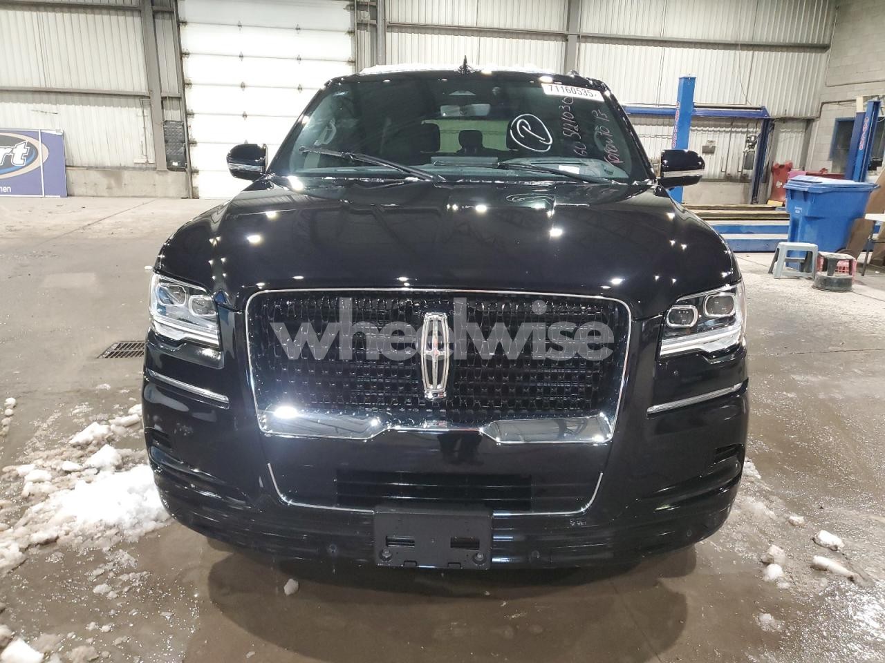 Photo 5 of 2024 LINCOLN NAVIGATOR L RESERVE N/A (VIN 5LMJJ3LG5REL07670)