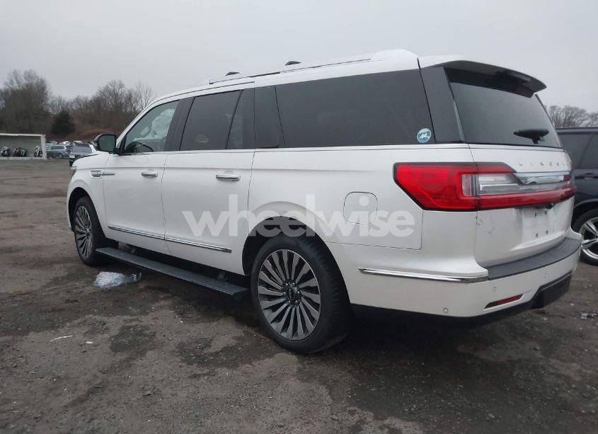 Photo 3 of 2018 Lincoln Navigator L RESERVE (VIN 5LMJJ3LTXJEL06371)