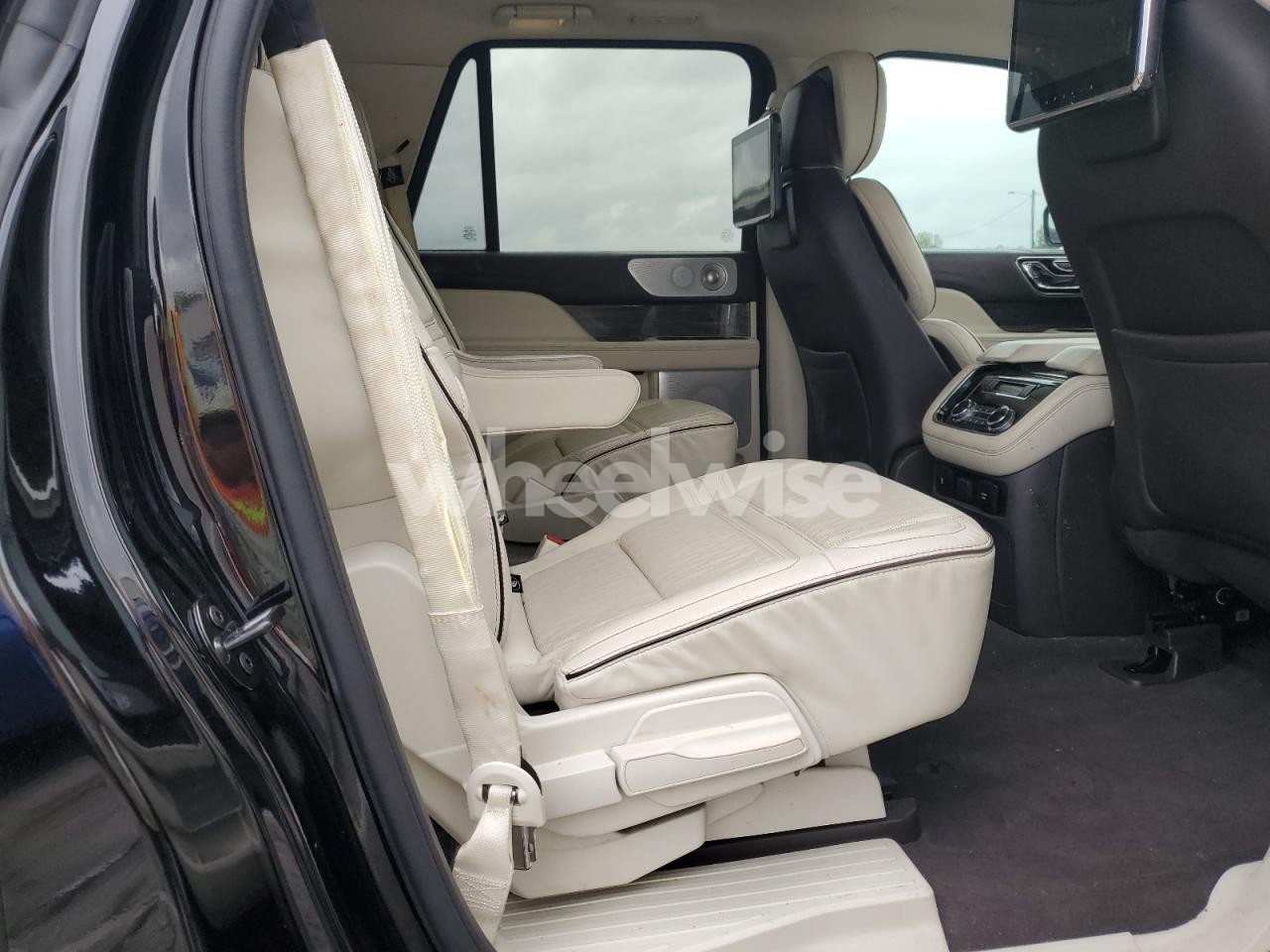 Photo 11 of 2020 LINCOLN NAVIGATOR L BLACK LABEL N/A (VIN 5LMJJ3TT8LEL07084)
